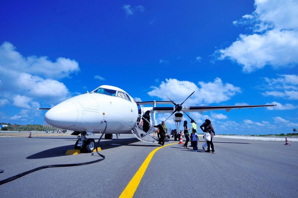 Kleines Flugzeug für die Frage "Kann man nach Helgoland fliegen?