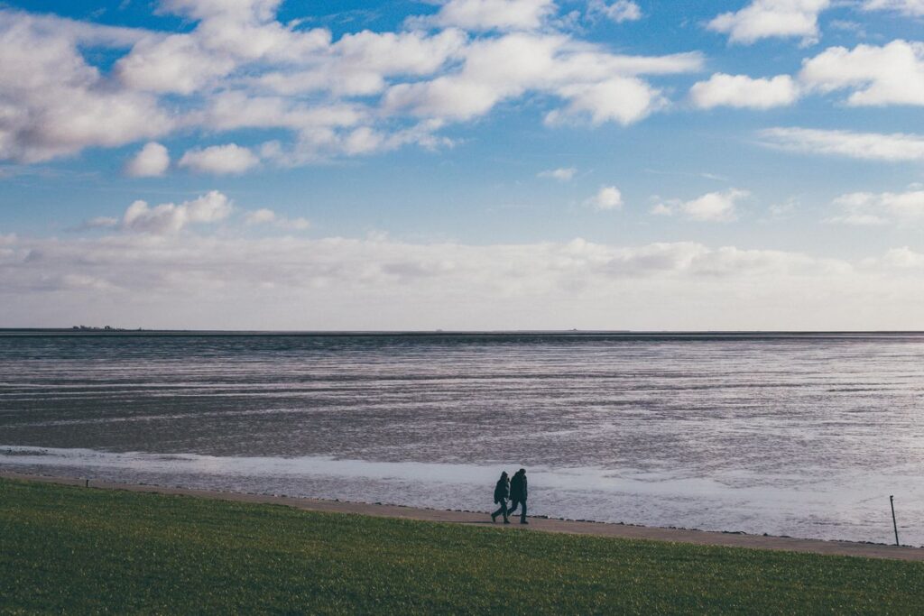 Waddenmeer bei Nordmarsch Langeneß im Sonnenuntergang