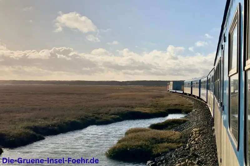 Die Inselbahn auf Wangerooge.